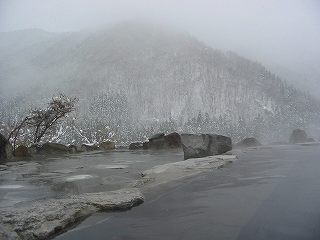 馬曲温泉の雪景色(男湯)